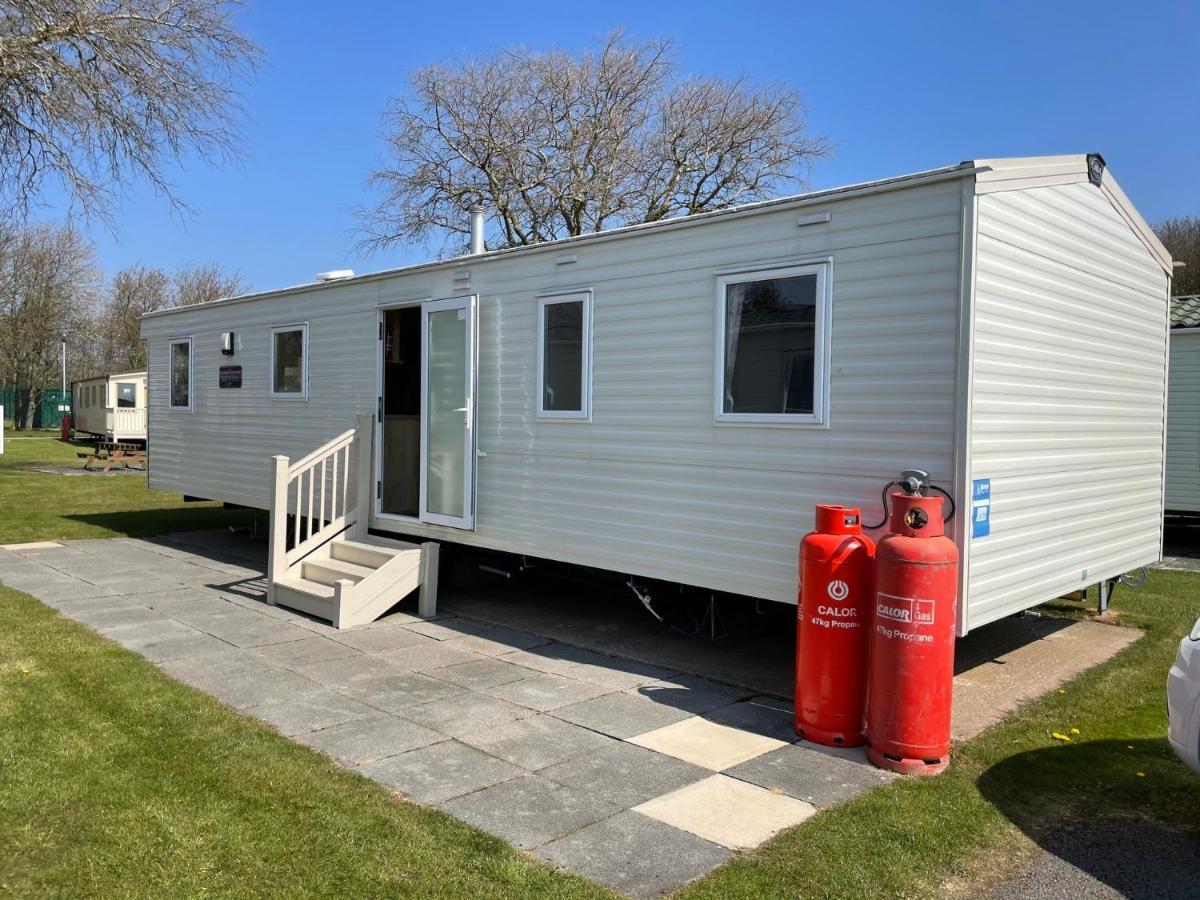 Beautiful 3-Bed Caravan Situated On Lakeland Haven Grange-over-Sands Exteriör bild