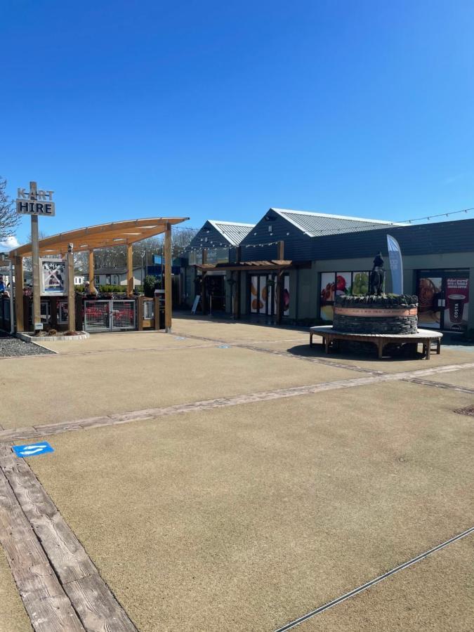 Beautiful 3-Bed Caravan Situated On Lakeland Haven Grange-over-Sands Exteriör bild